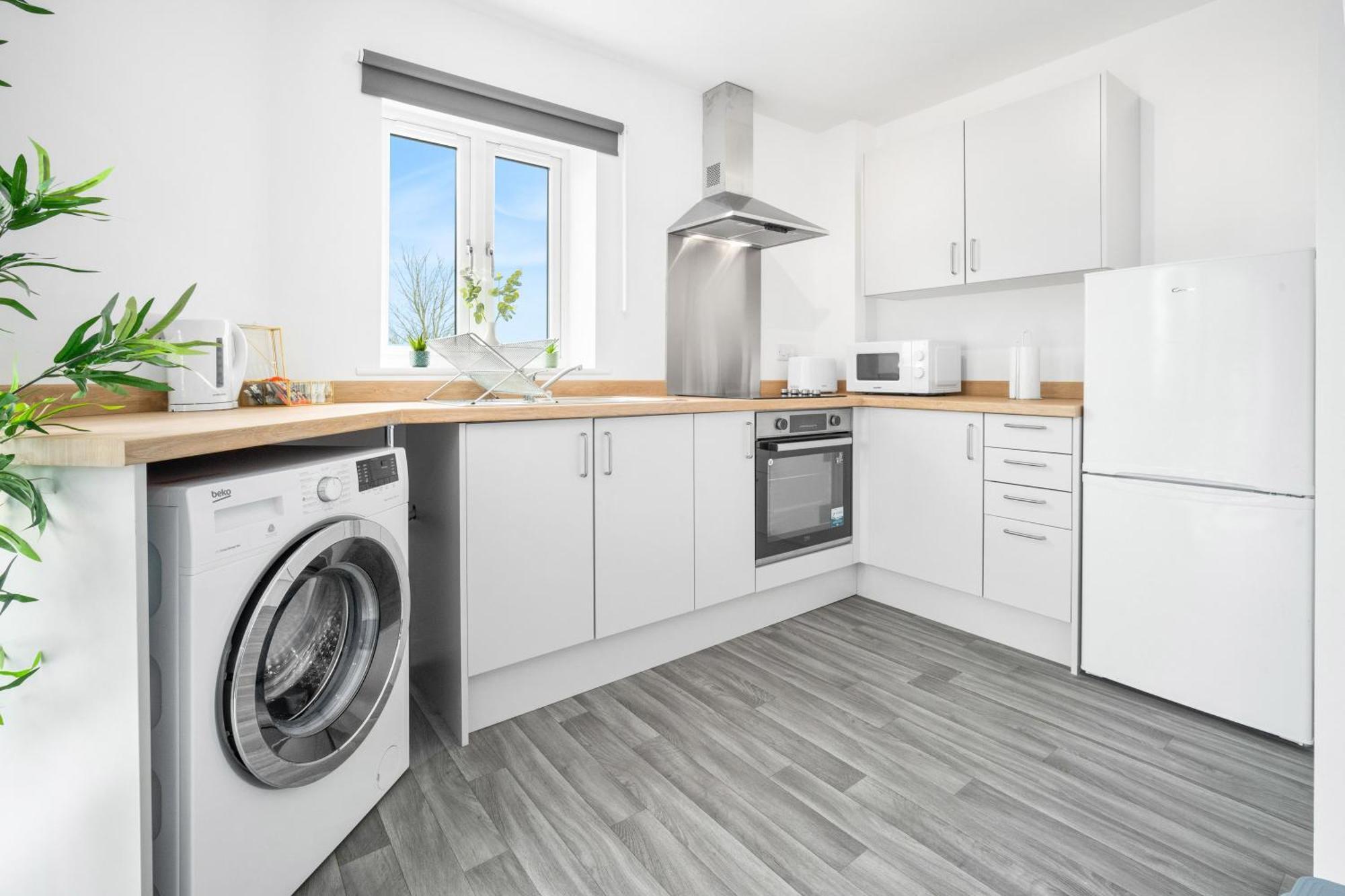 New 2 Bedroom Deluxe Apartment - Parking - Wifi & Netflix - Top Rated - 50C Cradley Heath Esterno foto